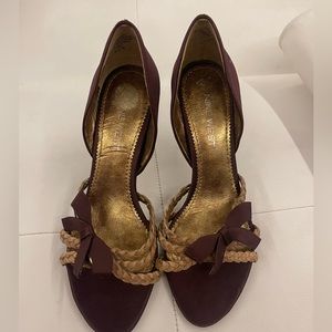 Woman’s Nine West heels
